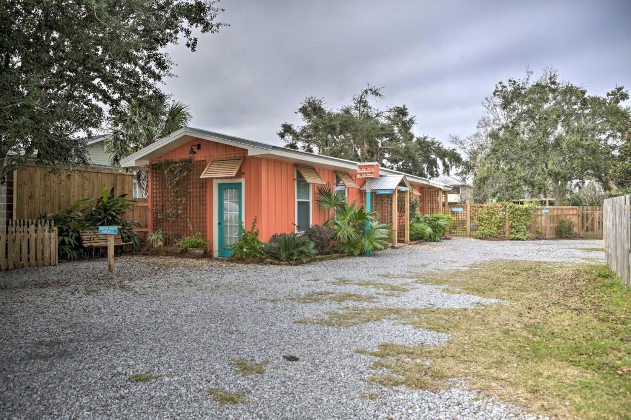 Old Town Getaway, Walk To Shopping, Dining, And Bay! Apartment Bay St. Louis Exterior photo