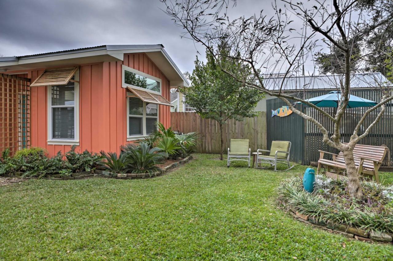Old Town Getaway, Walk To Shopping, Dining, And Bay! Apartment Bay St. Louis Exterior photo